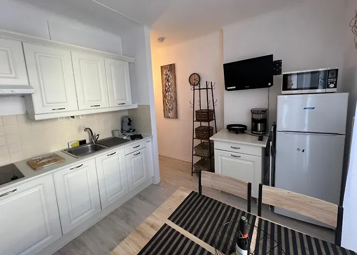 Charmant Logement Entre Mer Et Montagne Ideal Pour Cure Thermale